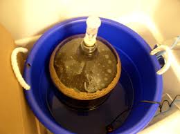 پایین آوردن دمای تخمیر در سطل آب